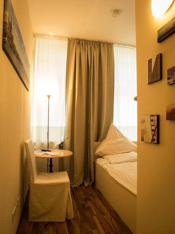 Hotel Monte Christo Cologne Exterior photo